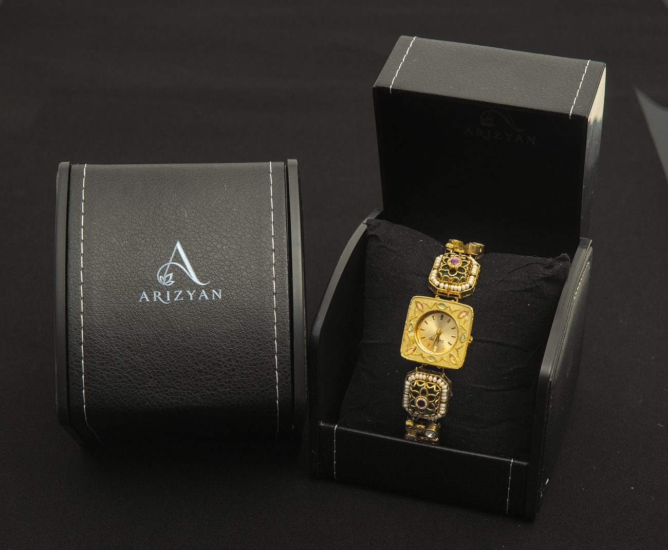 Green Detail Link Watch - Style 40 — view 3